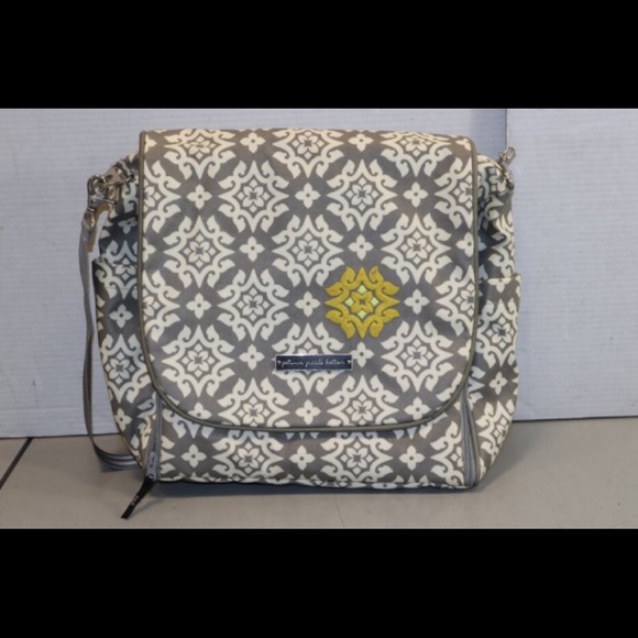 Petunia Pickle Bottom Diaper Bag - Picture 1 of 5